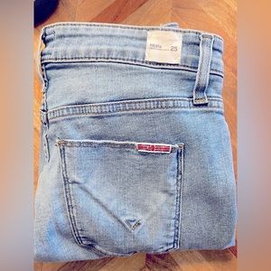 Hudson light wash size 25 Krista Low-Rise Skinny Ankle regular length